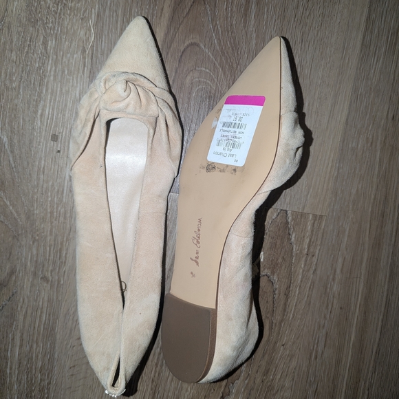 NWOT Sam Edelman "Wheatman' Suede Cream Pointed Flats - Picture 2 of 2